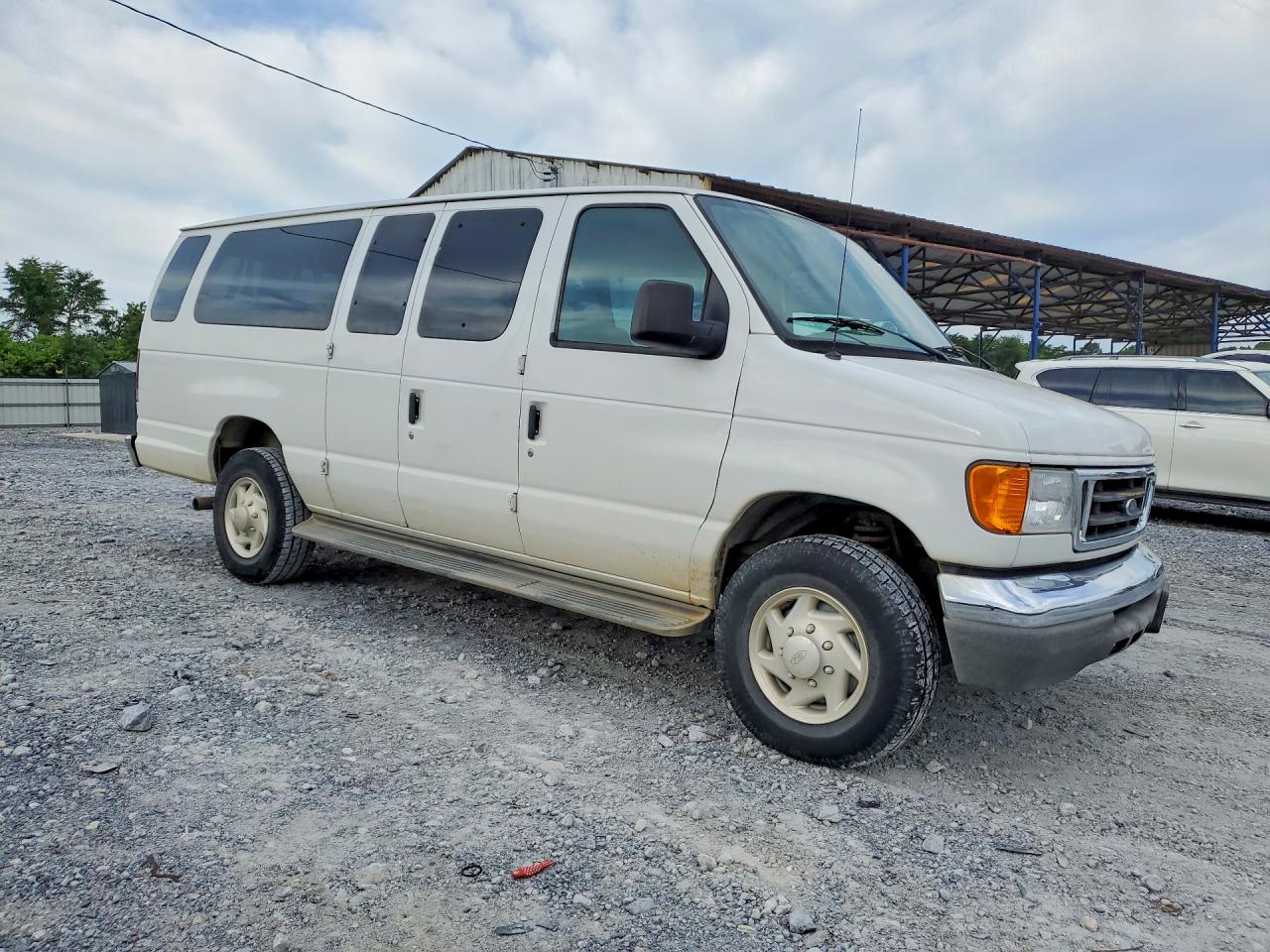 2006 Ford Econoline VIN 1FBSS31L26HB02332 photo 4