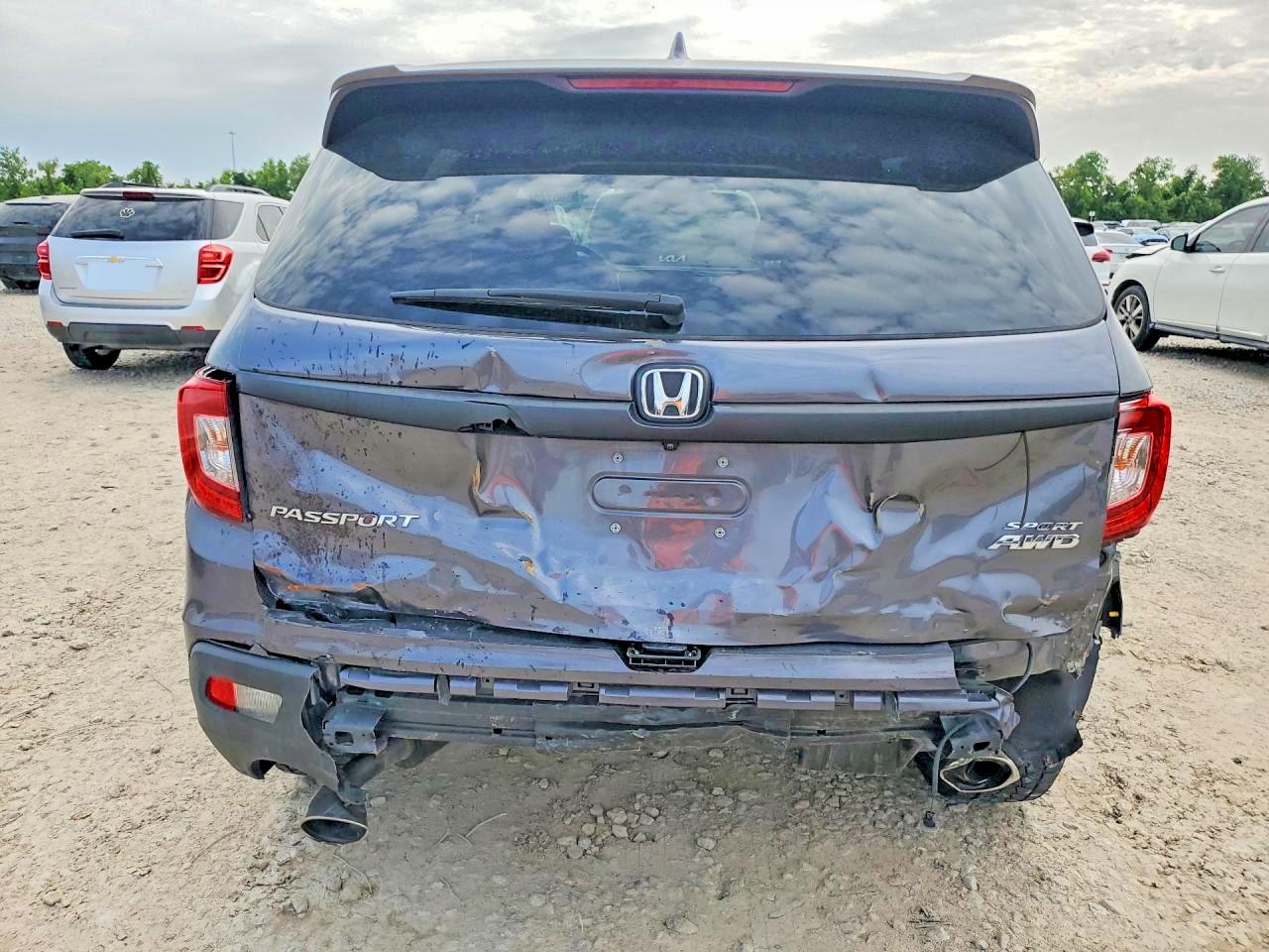 2021 Honda Passport VIN 5FNYF8H21MB008007 photo 6
