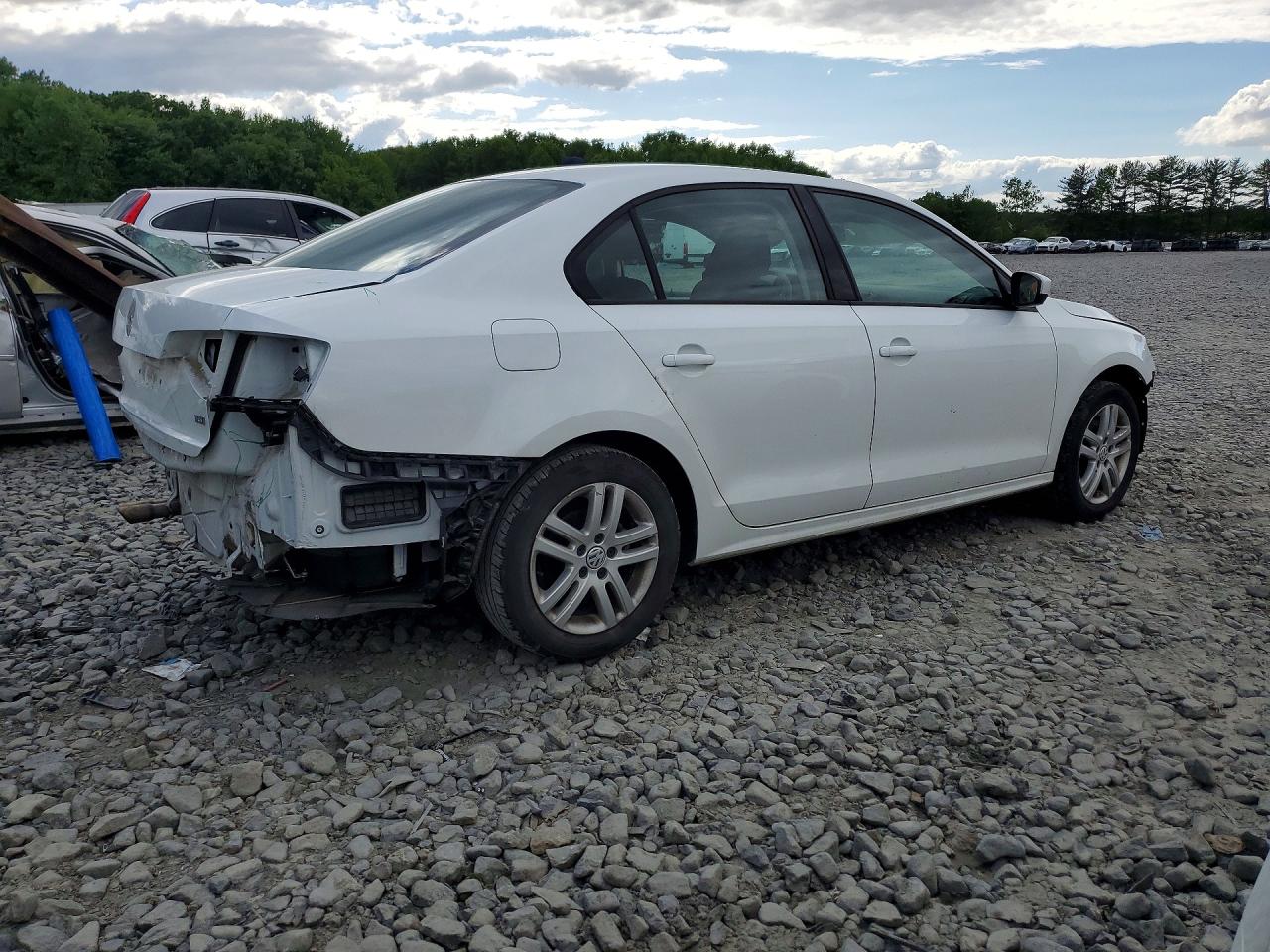 2018 Volkswagen Jetta VIN 3VW2B7AJ7JM252097 photo 3