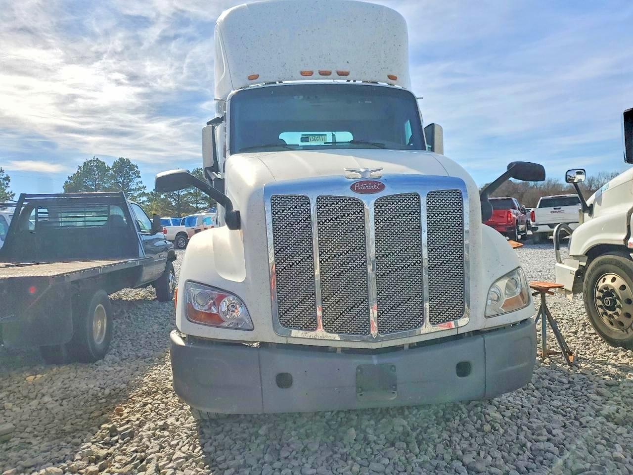 2017 PETERBILT All models VIN 1XPBA48XXHD409527 photo 9