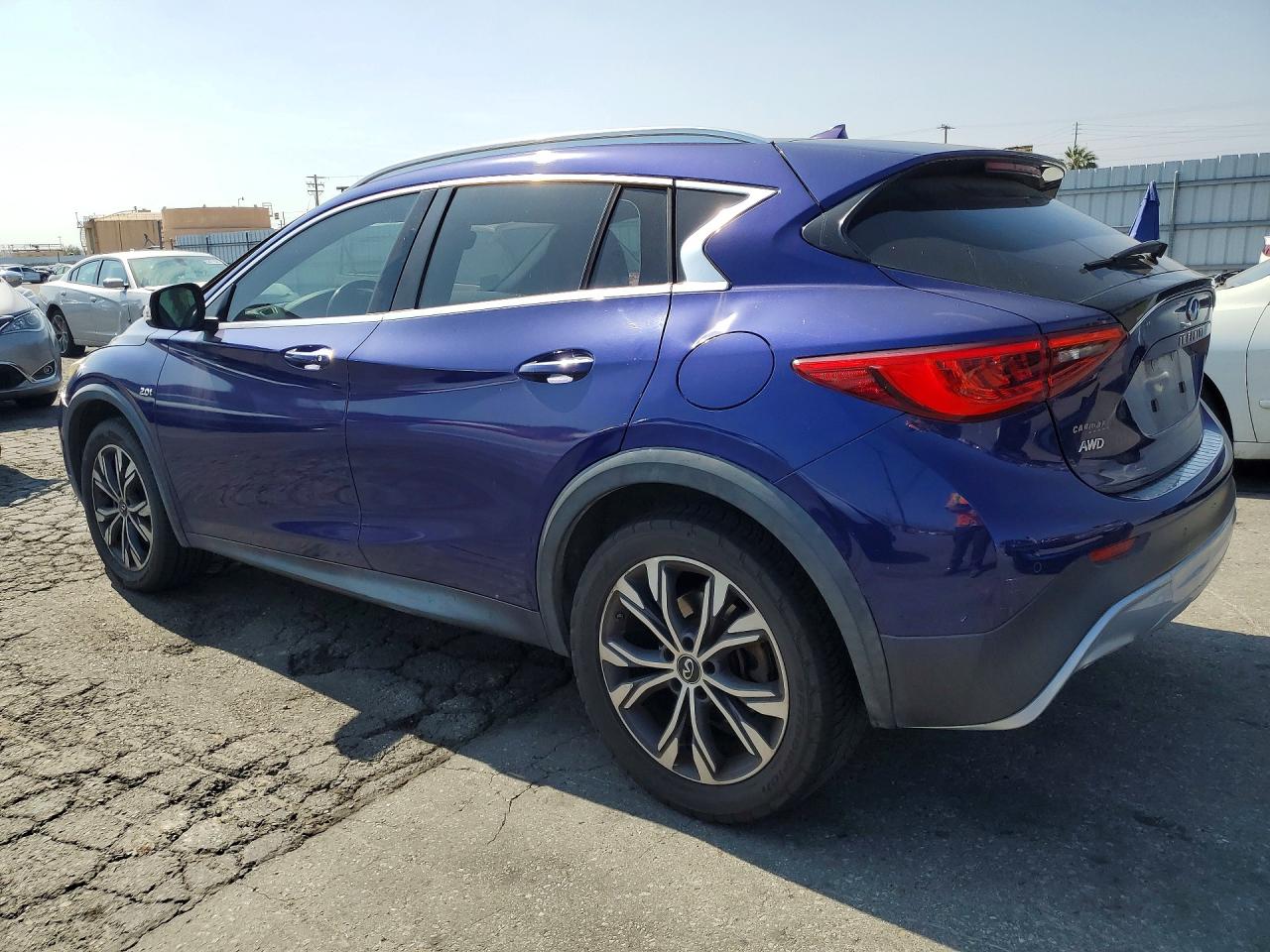 2017 Infiniti Qx30 VIN SJKCH5CR3HA023563 photo 2