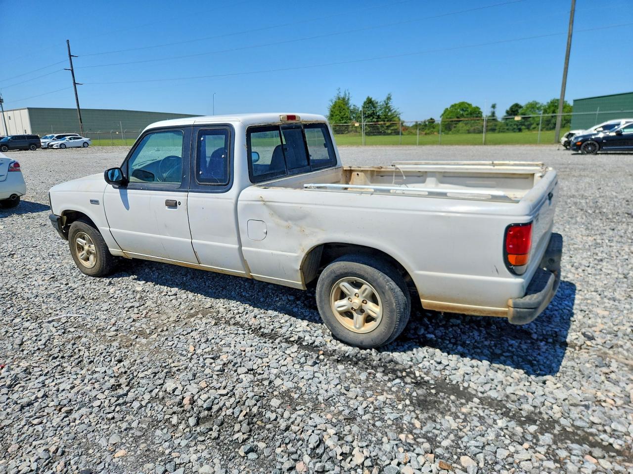 1995 MAZDA B2300 VIN 4F4CR16A3STM10065 photo 2