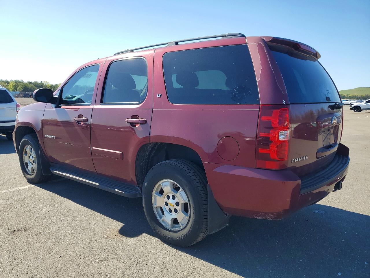 2008 Chevrolet Tahoe VIN 1GNFK130X8R223313 photo 2