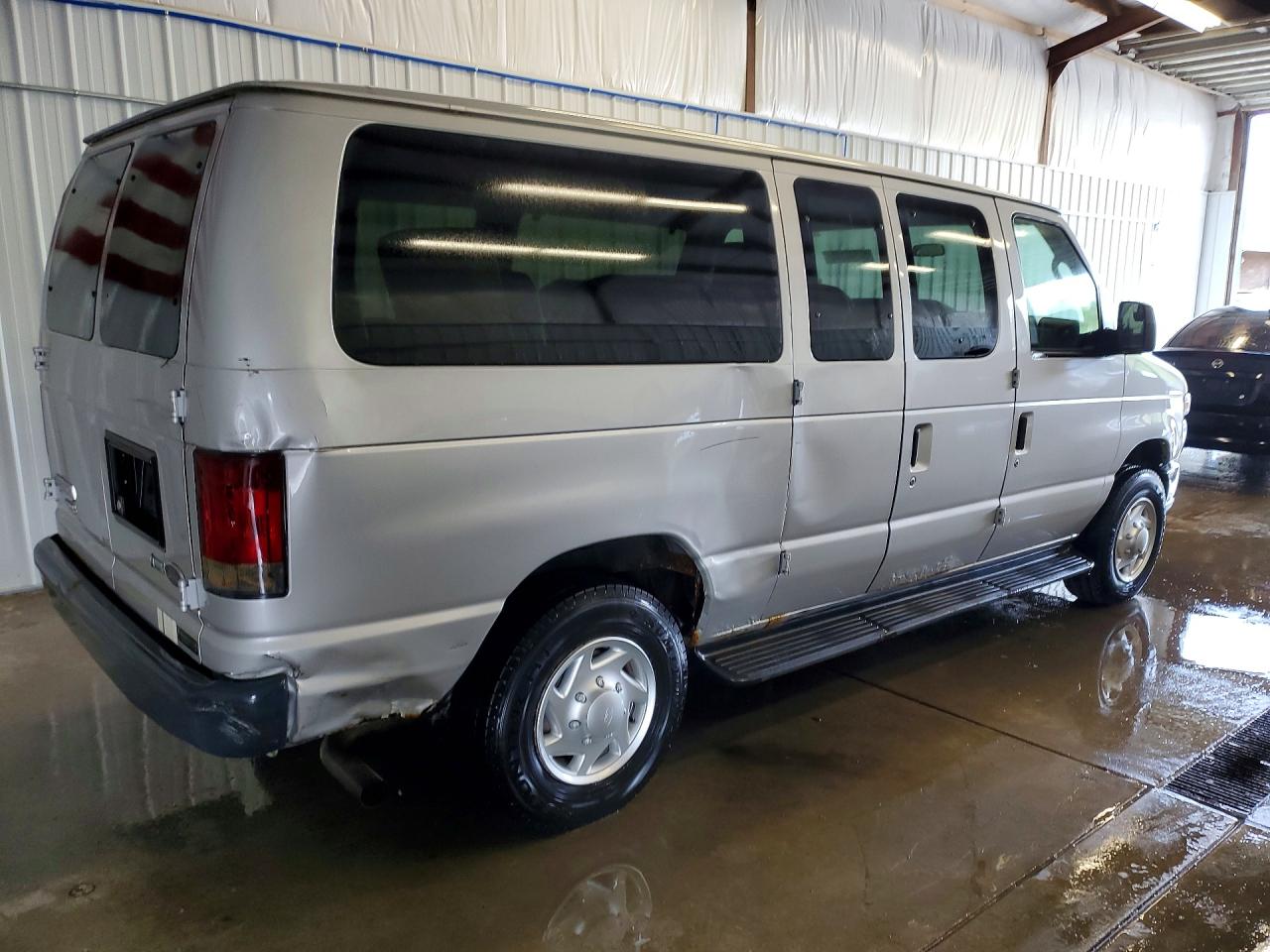 2011 Ford Econoline VIN 1FTCE2EL2BDA55381 photo 3