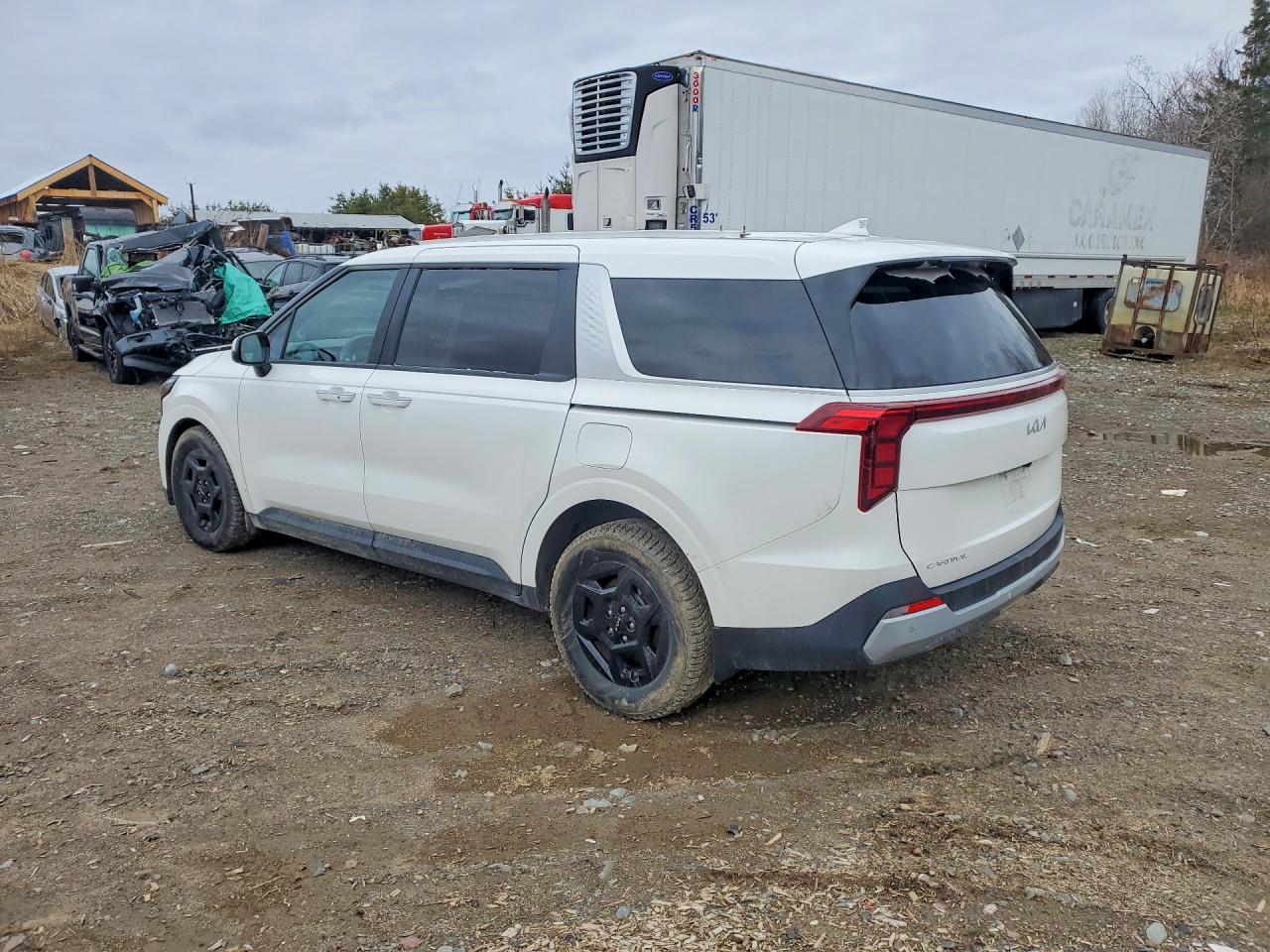 2025 Kia All other VIN KNDNB5K3XS6531453 photo 2