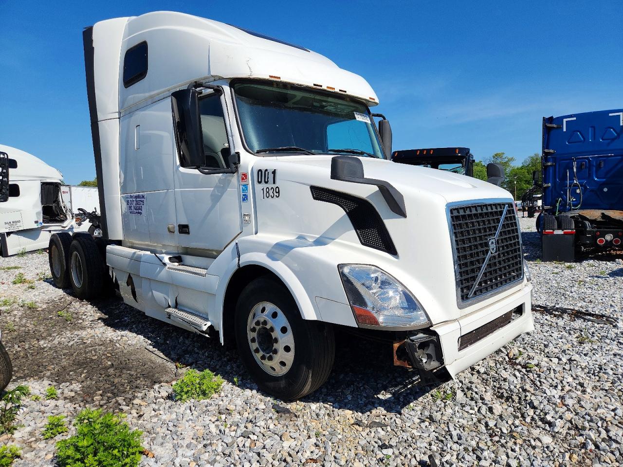 2014 Volvo Vn VIN 4V4NC9EH2EN170696 photo 9