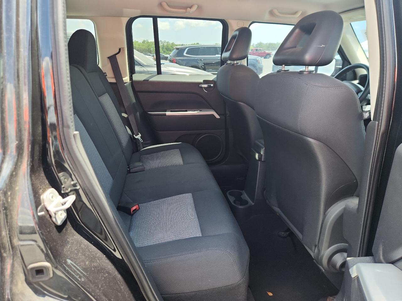 2008 Jeep Patriot VIN 1J8FT28W78D706398 photo 10
