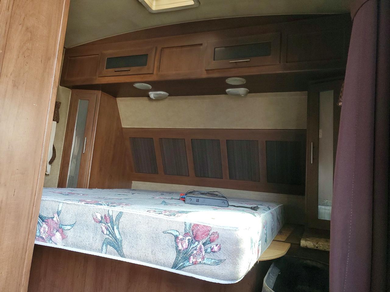 2013 DUTCHMEN All models VIN 47CTAER23DK173113 photo 6