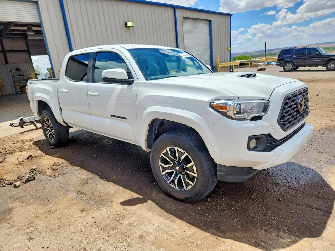 2022 Toyota Tacoma VIN 3TMAZ5CN7NM160251 photo 4