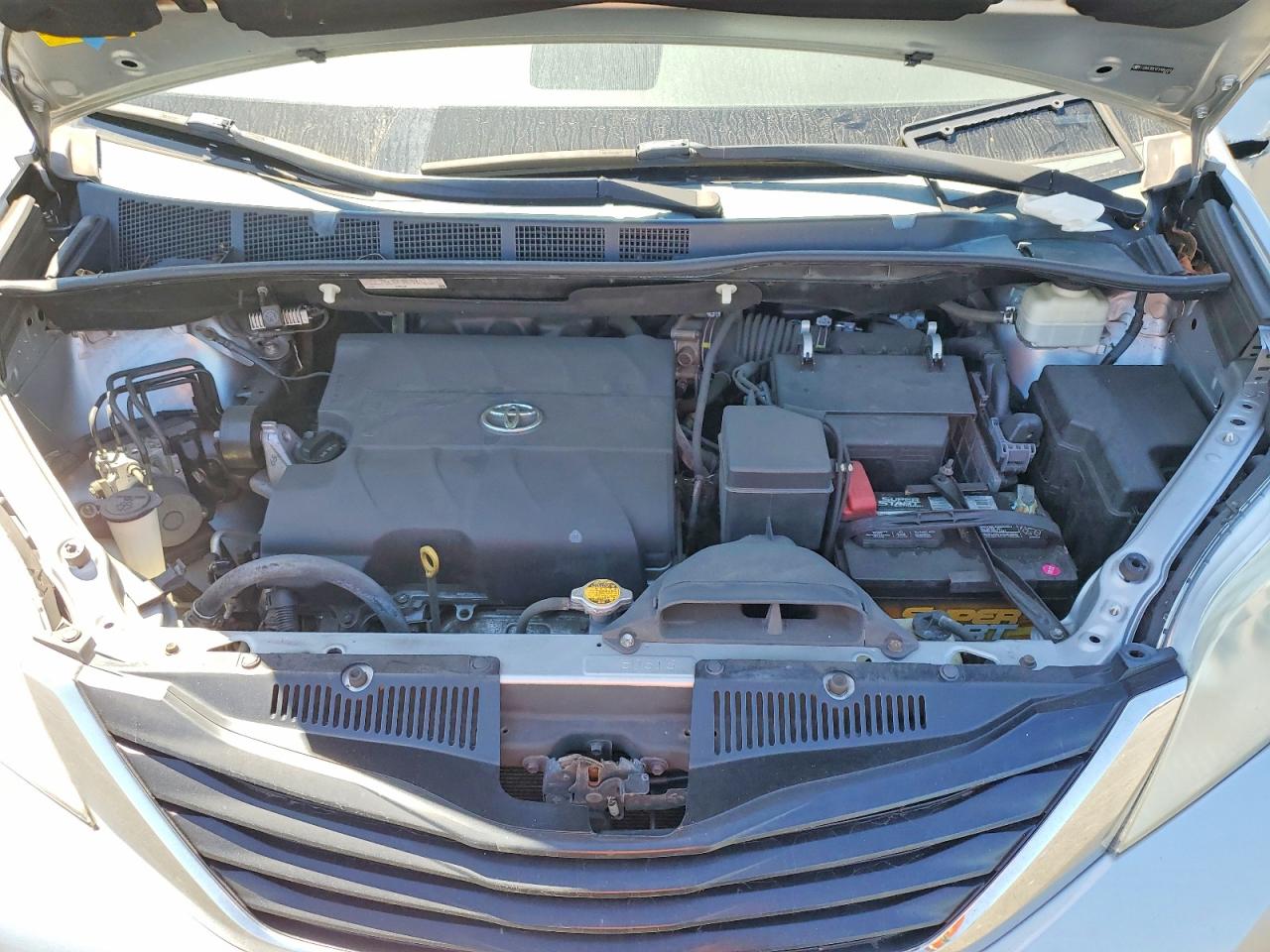 2014 Toyota Sienna VIN 5TDKK3DC4ES484459 photo 12