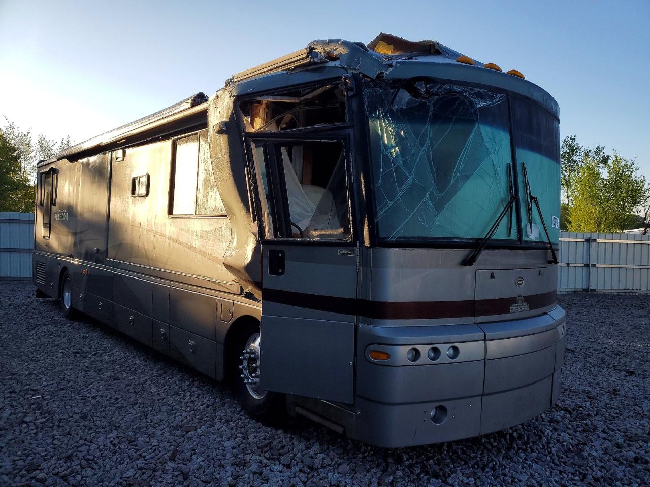 2004 SPARTAN All other VIN 4VZBR1D944C047192 photo 1