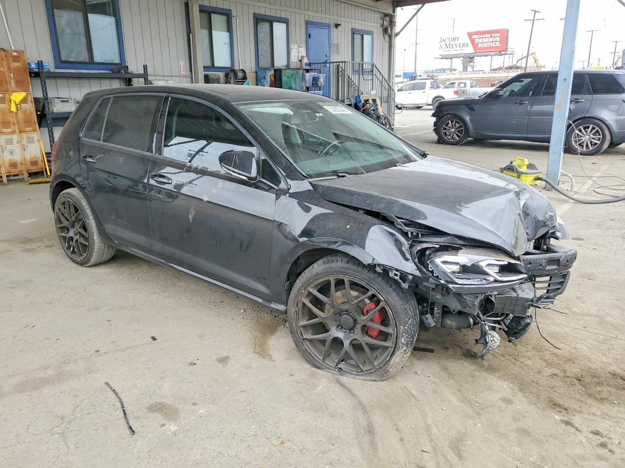 2017 Volkswagen Golf VIN 3VW217AU3HM041082 photo 4