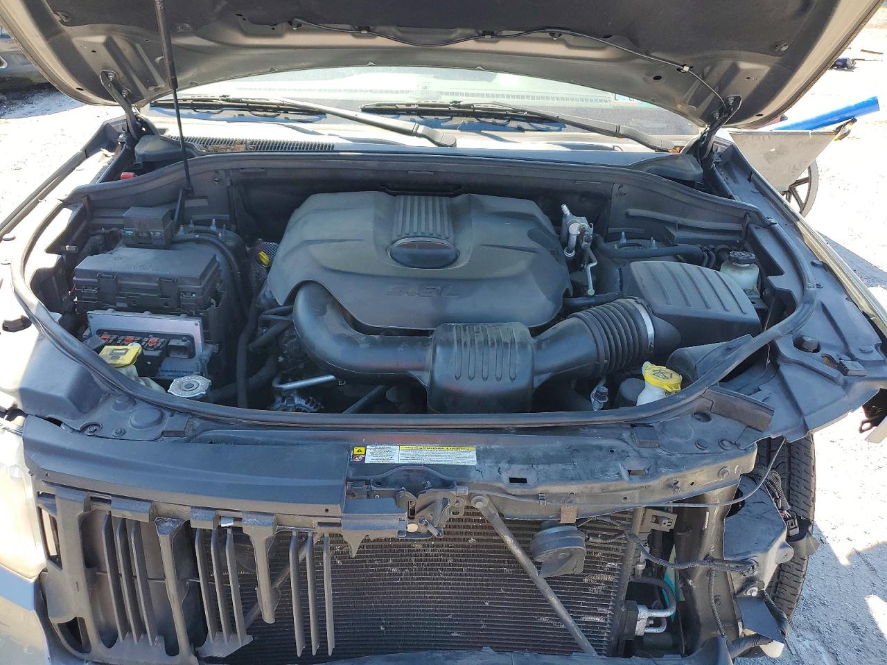 2011 Jeep Cherokee VIN 1J4RR5GG7BC655183 photo 12