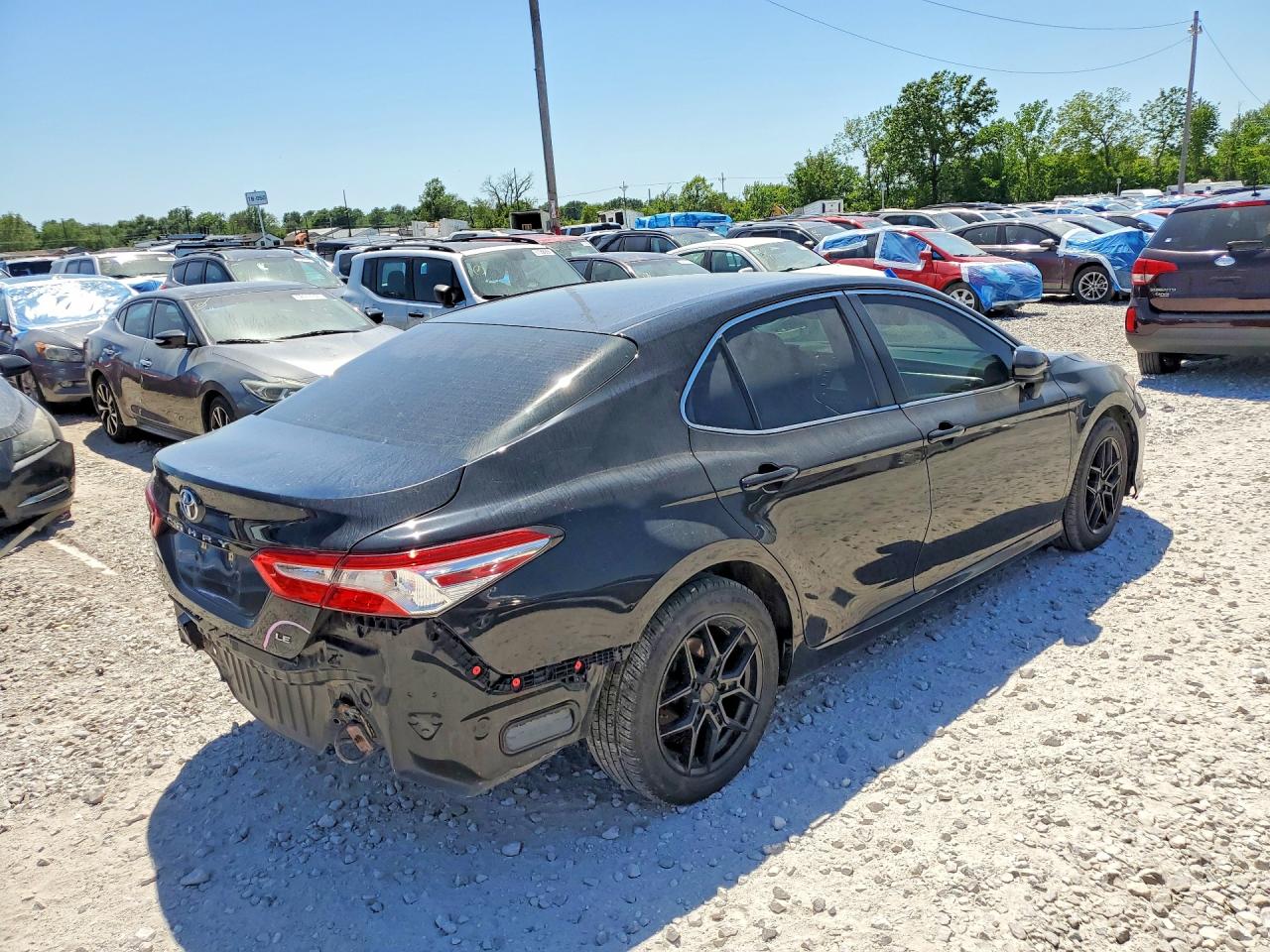 2018 Toyota Camry VIN 4T1B11HK6JU049422 photo 3