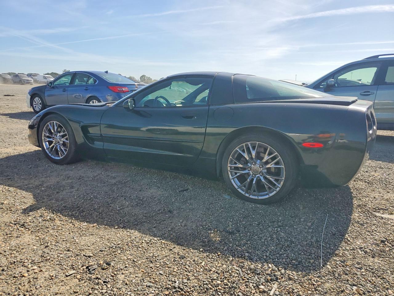 2000 CHEV Corvette VIN 1G1YY22G0Y5107591 photo 2
