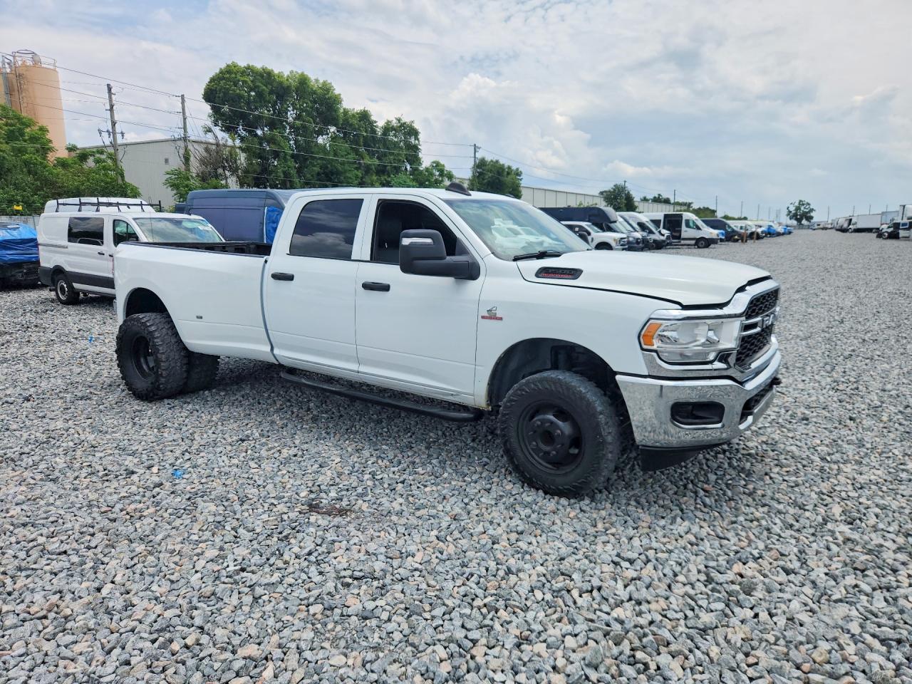 2023 Ram 2500 VIN 3C6UR5CL0PG543078 photo 4