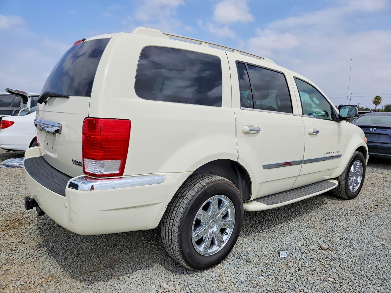2008 CHRYSLER Aspen VIN 1A8HX58298F158453 photo 3