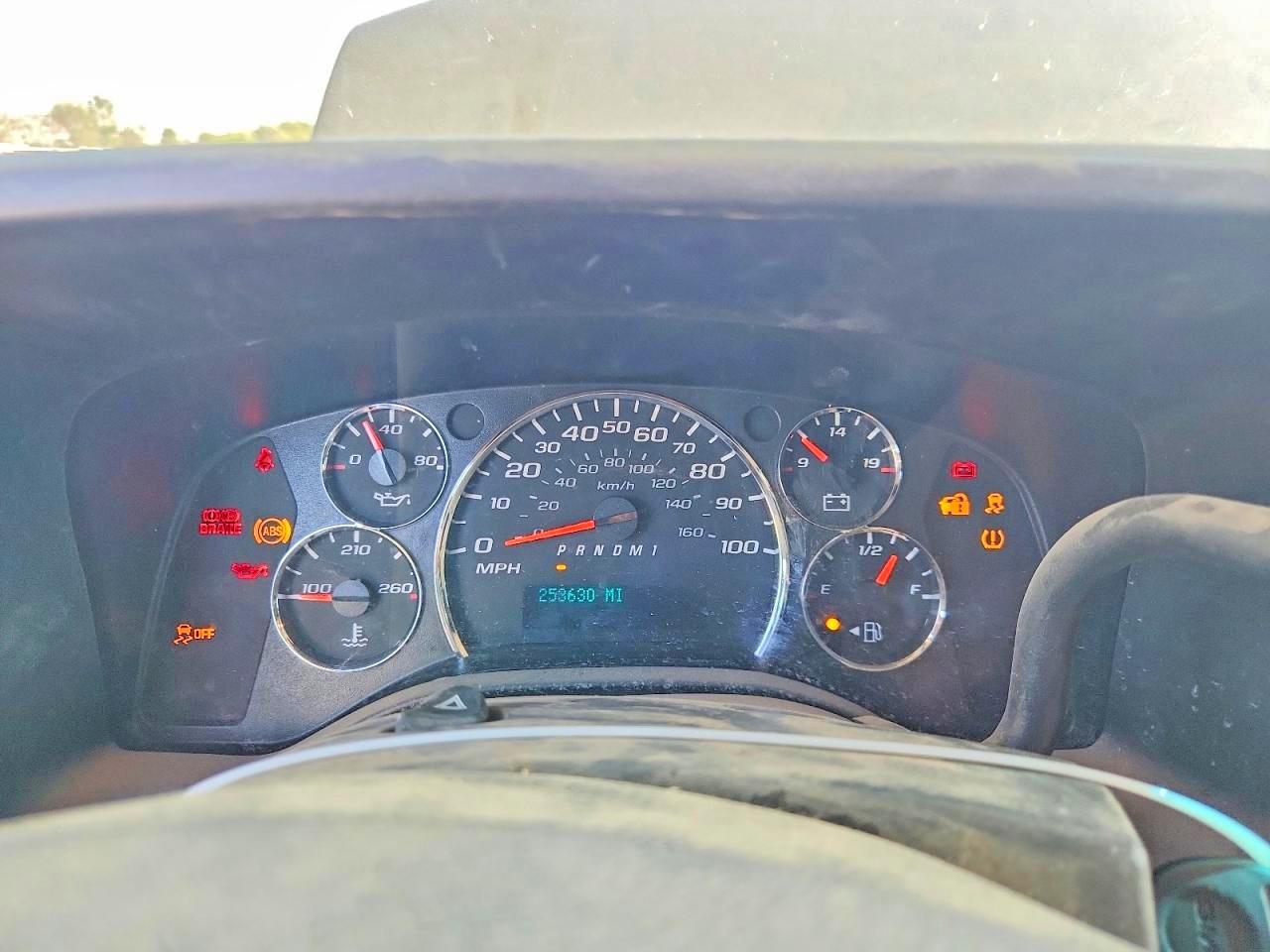 2014 GMC Savana VIN 1GTZ7TCG0E1190719 photo 9