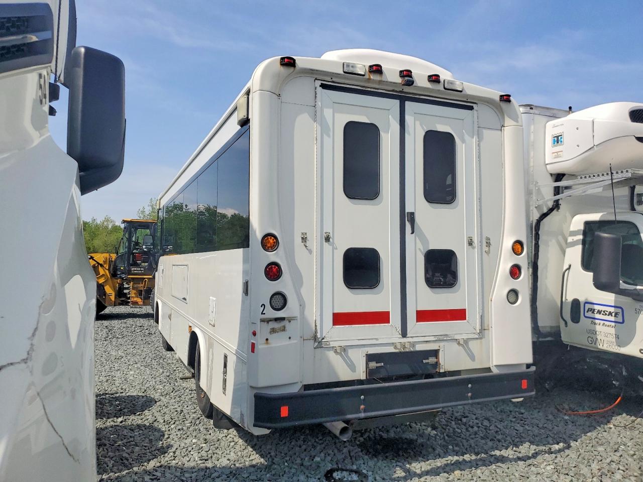 2013 FREIGHTLINER All other VIN 4UZADEDT1DCFF1403 photo 3