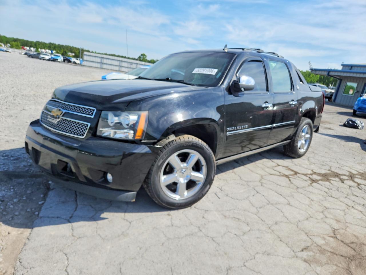 2013 Chevrolet Avalanche VIN 3GNTKGE73DG338717 photo 1