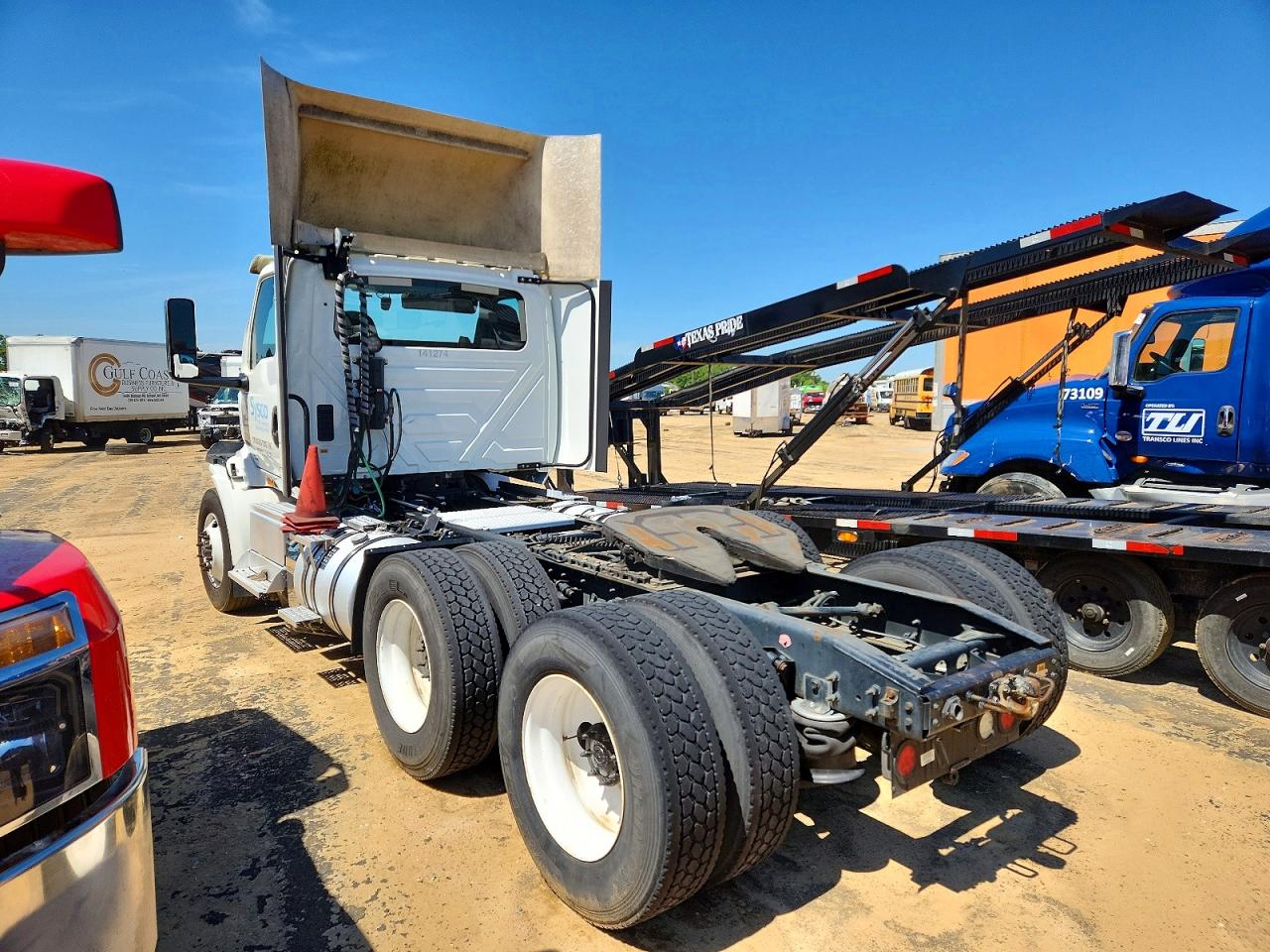 2020 International All models VIN 3HSDWTZR6LN868462 photo 3