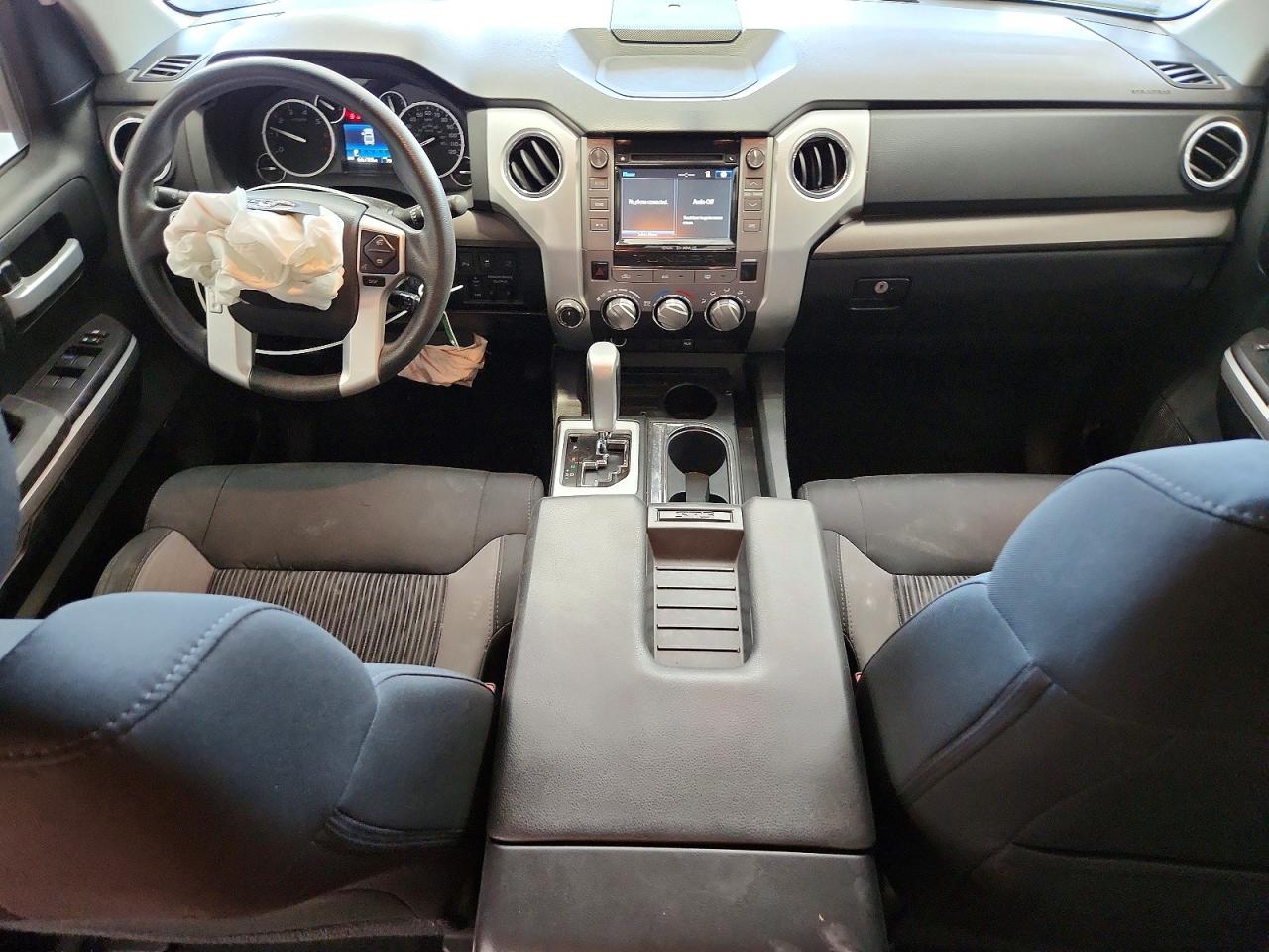 2017 Toyota Tundra VIN 5TFDY5F13HX599146 photo 8