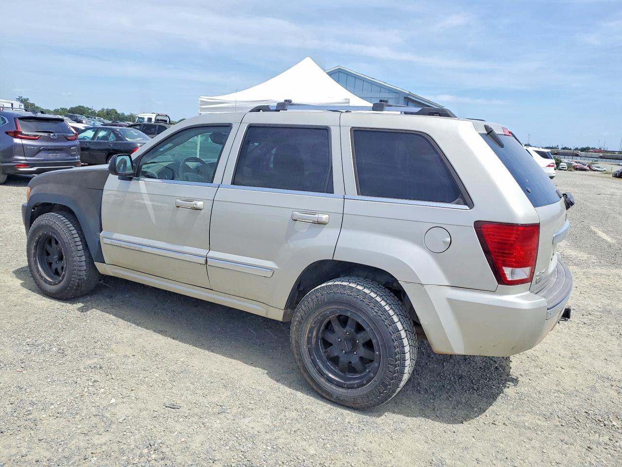2007 Jeep Cherokee VIN 1J8HR68M17C688076 photo 2