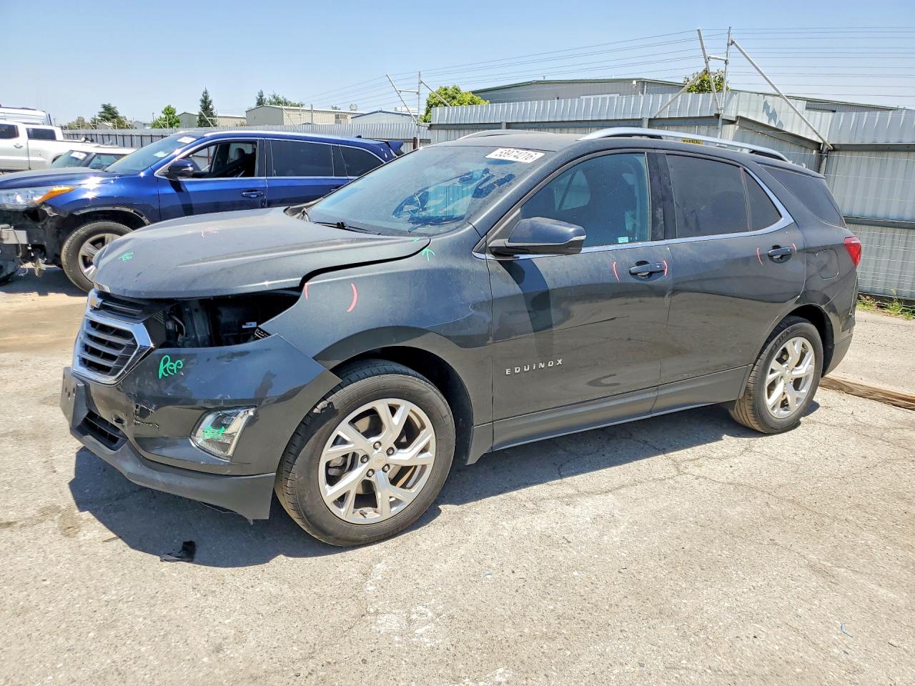 2019 Chevrolet Equinox VIN 3GNAXLEX2KS635604 photo 1
