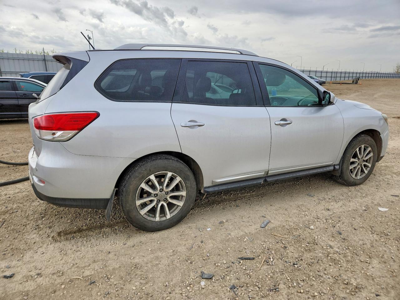 2014 Nissan Pathfinder VIN 5N1AR2MM2EC678124 photo 3