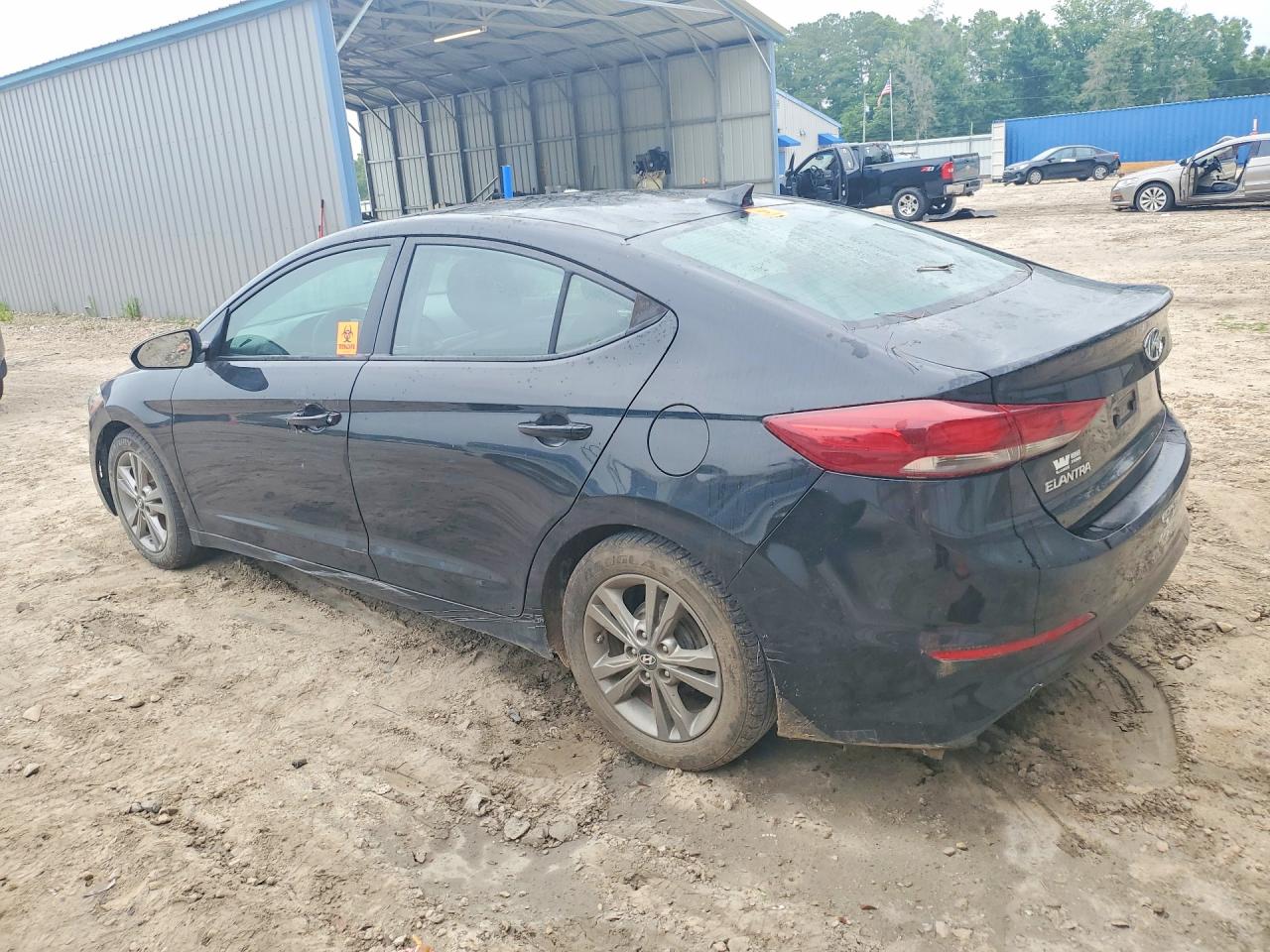 2017 Hyundai Elantra VIN 5NPD84LF4HH165274 photo 2