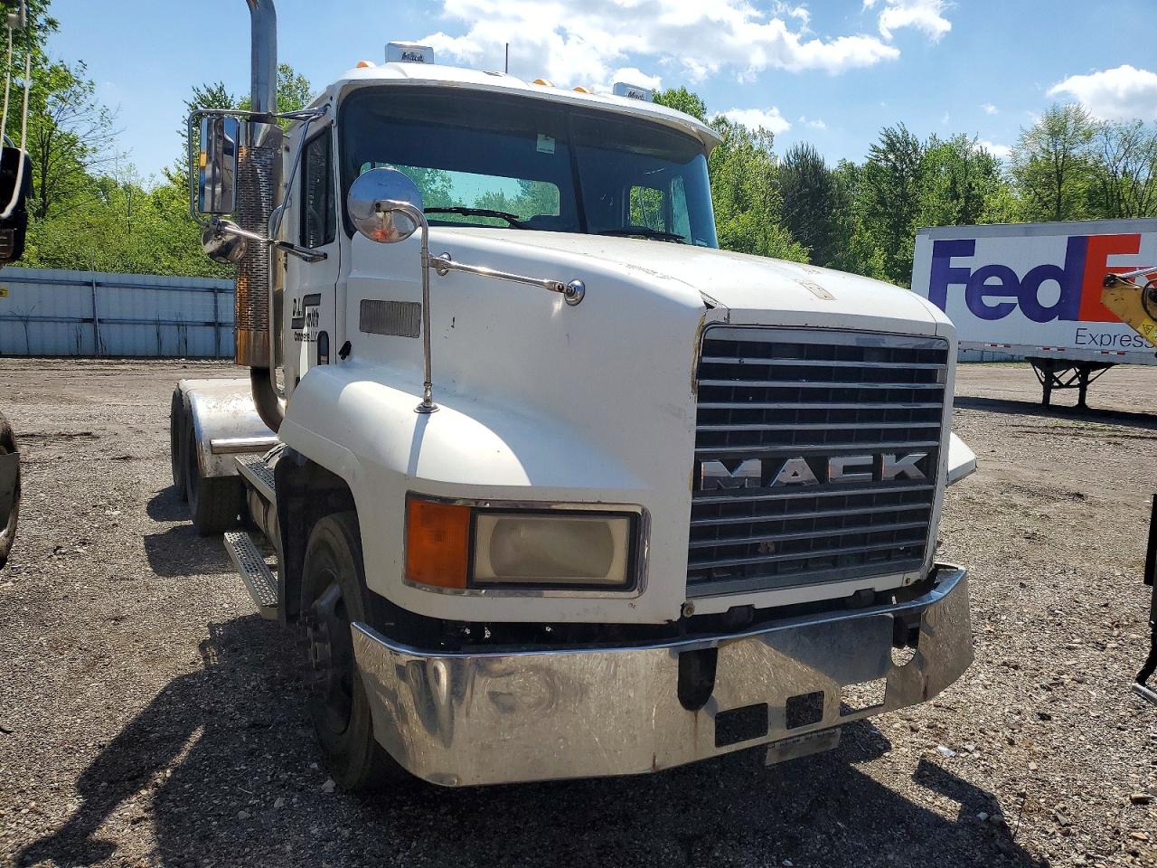 1999 MACK All other VIN 1M1AA13Y5XW112342 photo 1