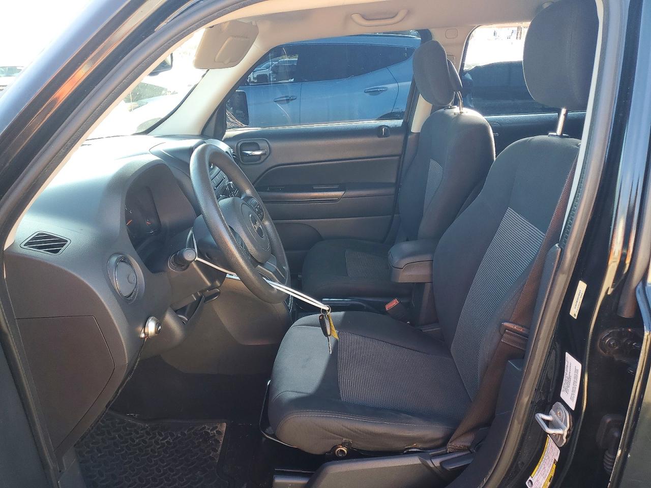 2012 Jeep Patriot VIN 1C4NJPBA5CD559428 photo 7