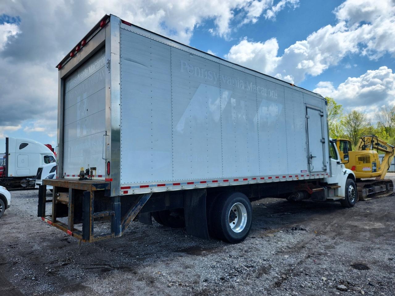 2019 FREIGHTLINER All other VIN 3ALACWFC0KDLD3454 photo 3