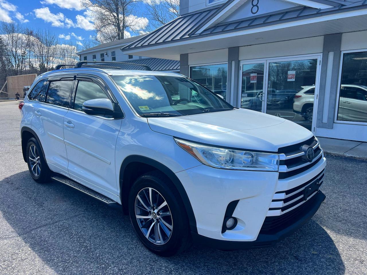 2017 TOYOTA Highlander VIN 5TDJZRFH8HS357253 photo 1