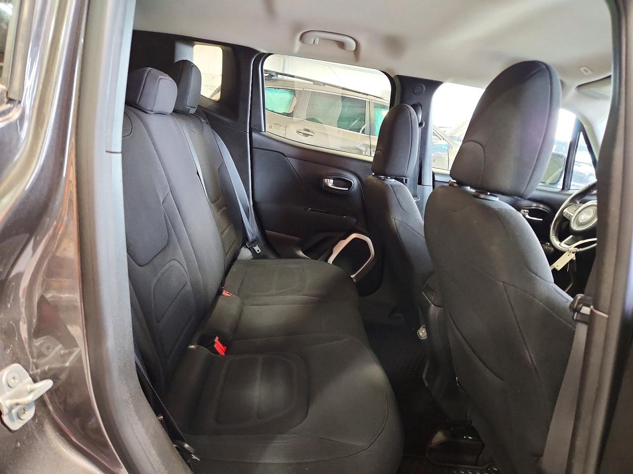 2018 Jeep Renegade VIN ZACCJBBB1JPJ37493 photo 11