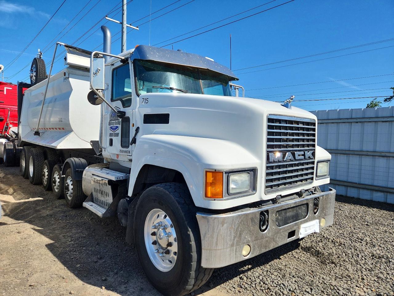 2015 MACK All models VIN 1M1AN09Y3FM017939 photo 1