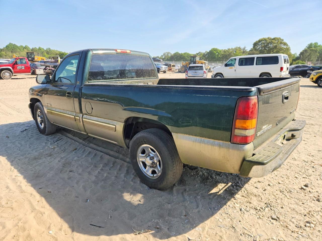 2002 CHEV Silverado VIN 1GCEC14V42Z211239 photo 2