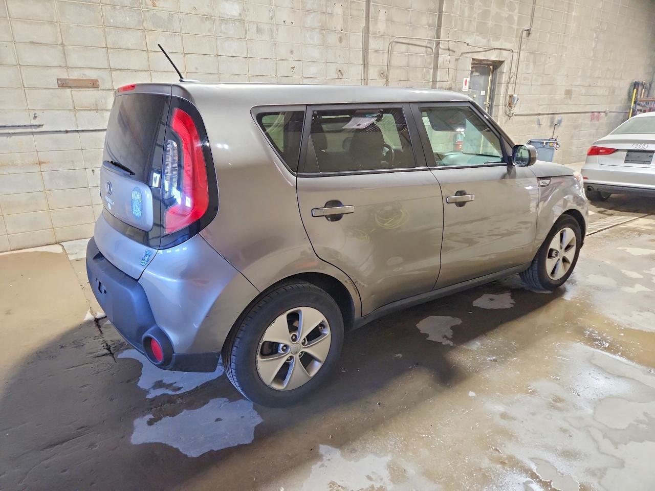 2015 Kia Soul base VIN KNDJN2A28F7225610 photo 3