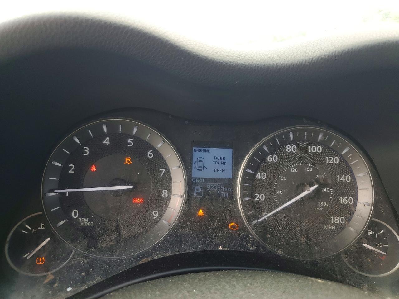 2018 Infiniti Q70 VIN JN1BY1AP9JM180160 photo 9