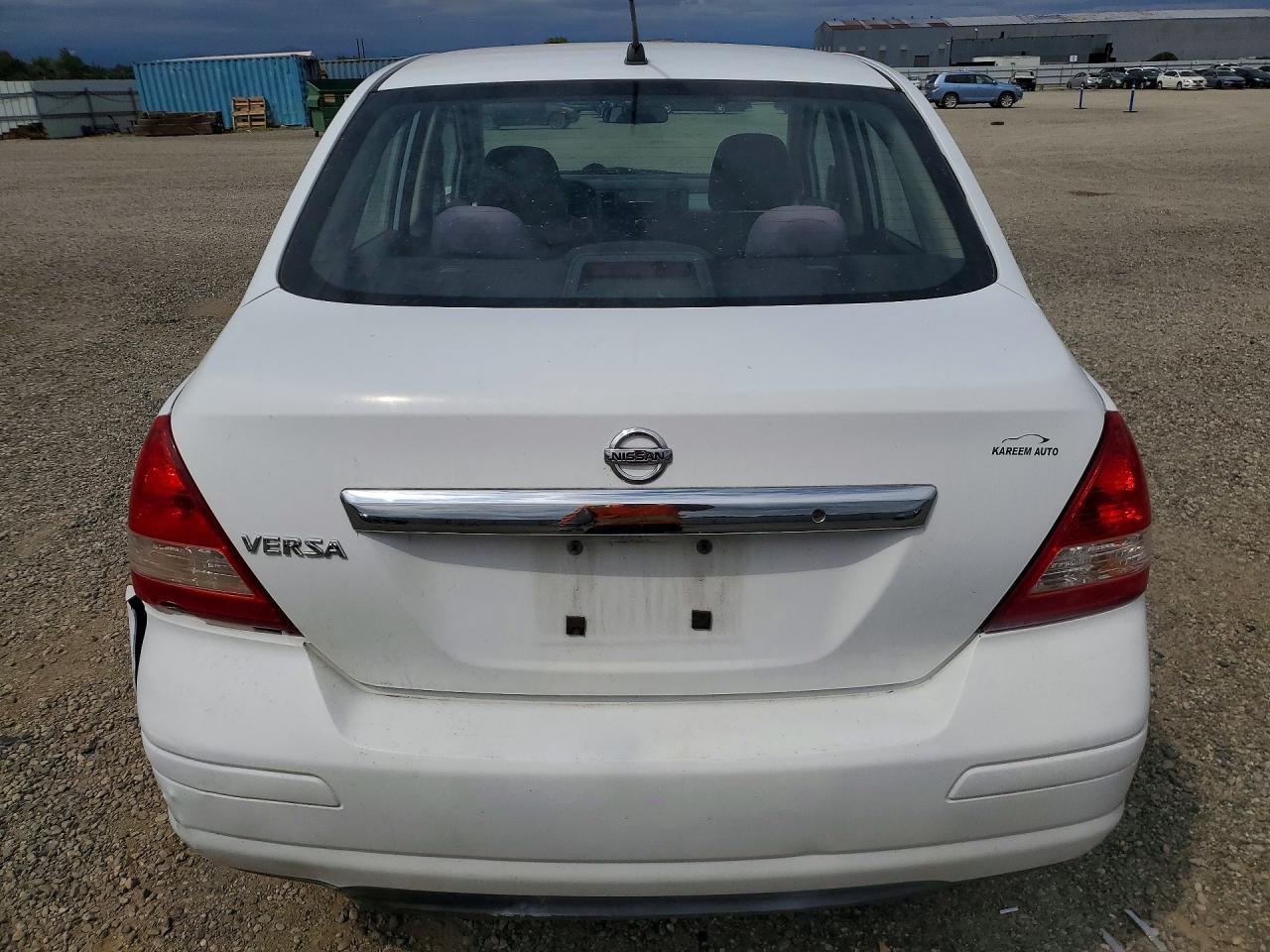 2008 Nissan Versa VIN 3N1BC11E08L389840 photo 6
