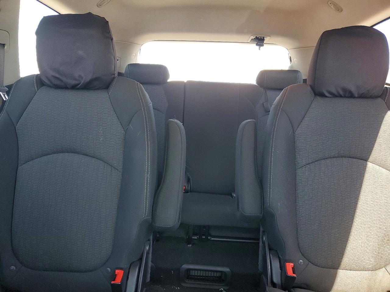 2014 Chevrolet Traverse VIN 1GNKRHKD1EJ113400 photo 10