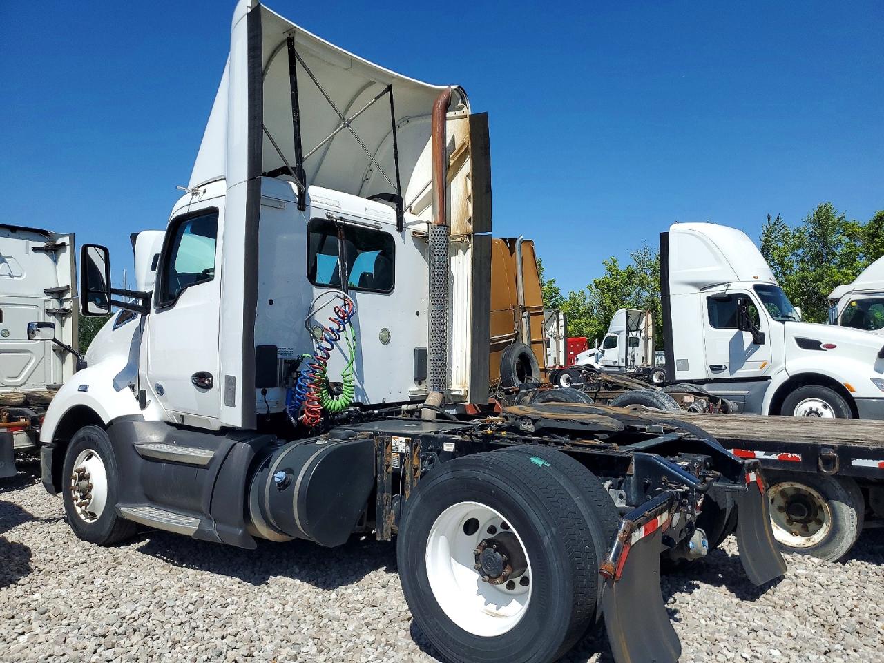 2016 KENWORTH All other VIN 1XKYA48X6GJ496309 photo 3