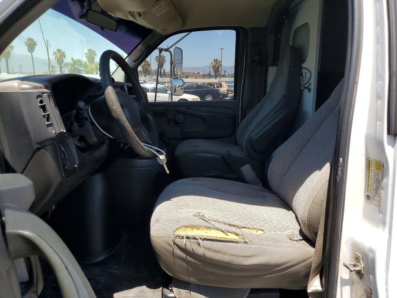 2006 GMC Savana VIN 1GDHG31U361258660 photo 7