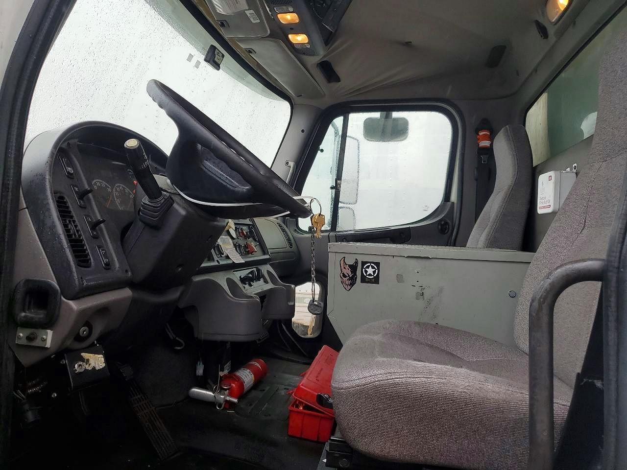 2013 FREIGHTLINER All other VIN 1FVACXBS5DHFG9049 photo 7