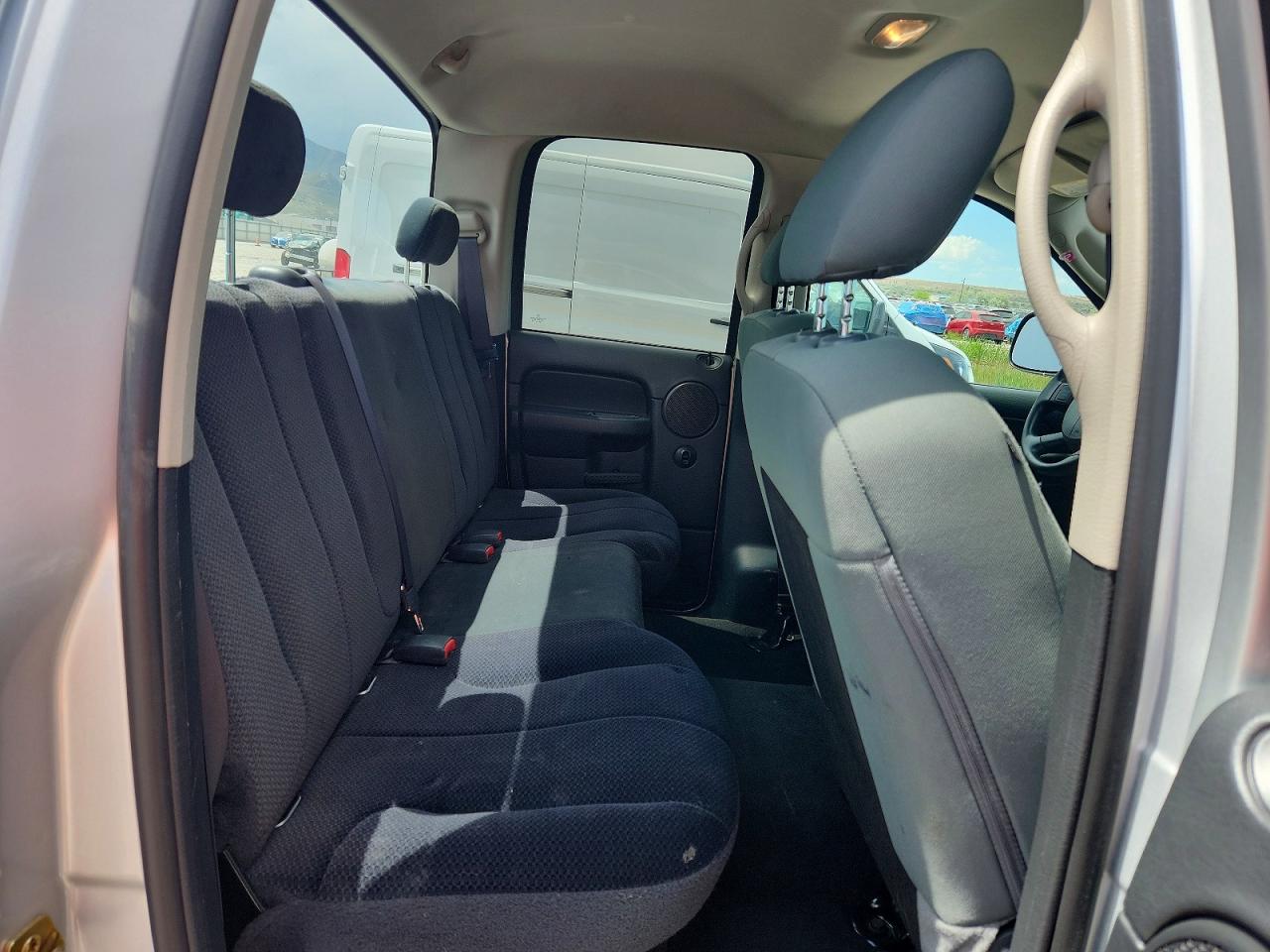 2004 DODGE Ram 1500 VIN 1D7HU18DX4S669901 photo 10