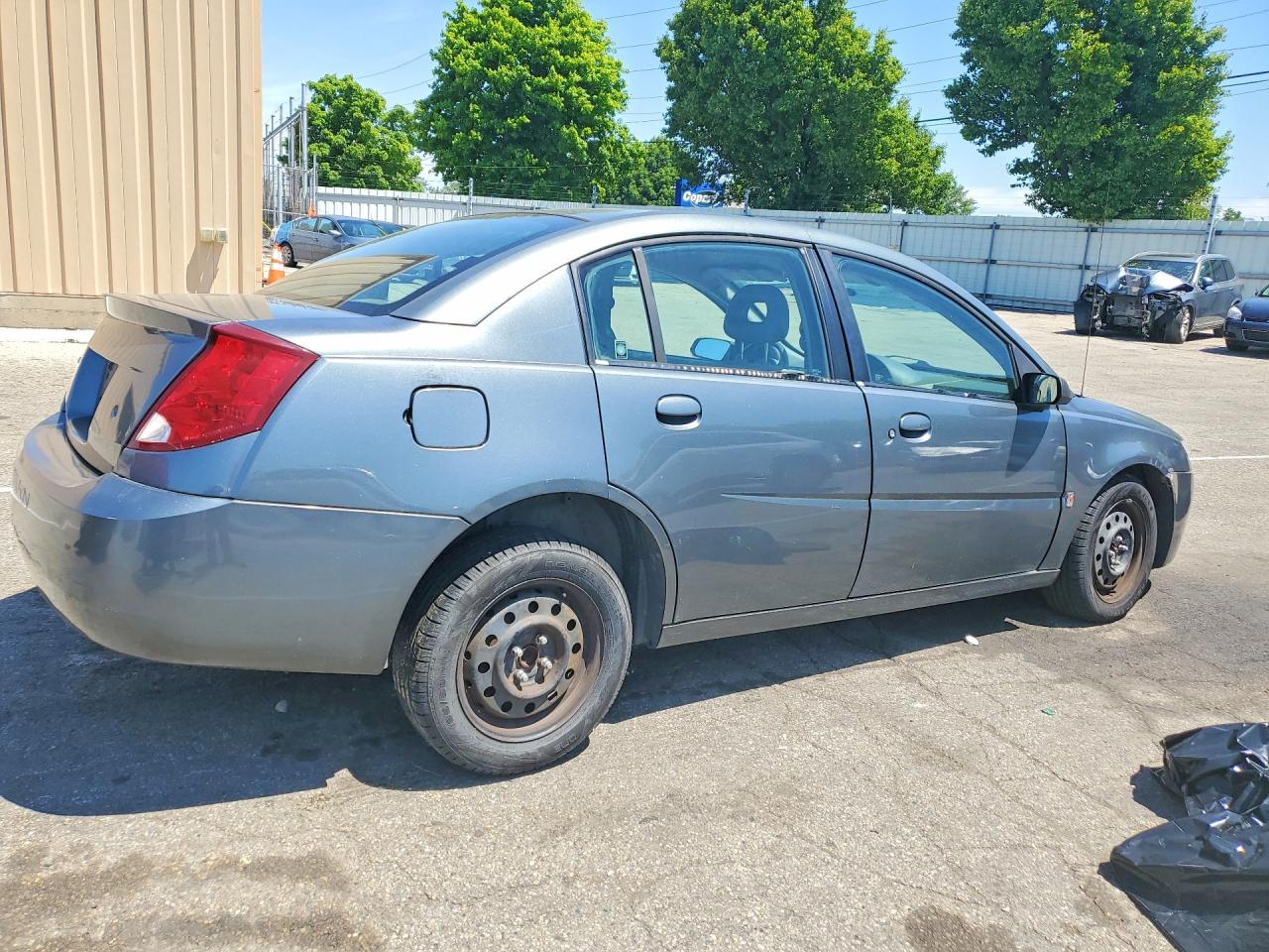 2004 Saturn Ion VIN 1G8AJ52F64Z187028 photo 3
