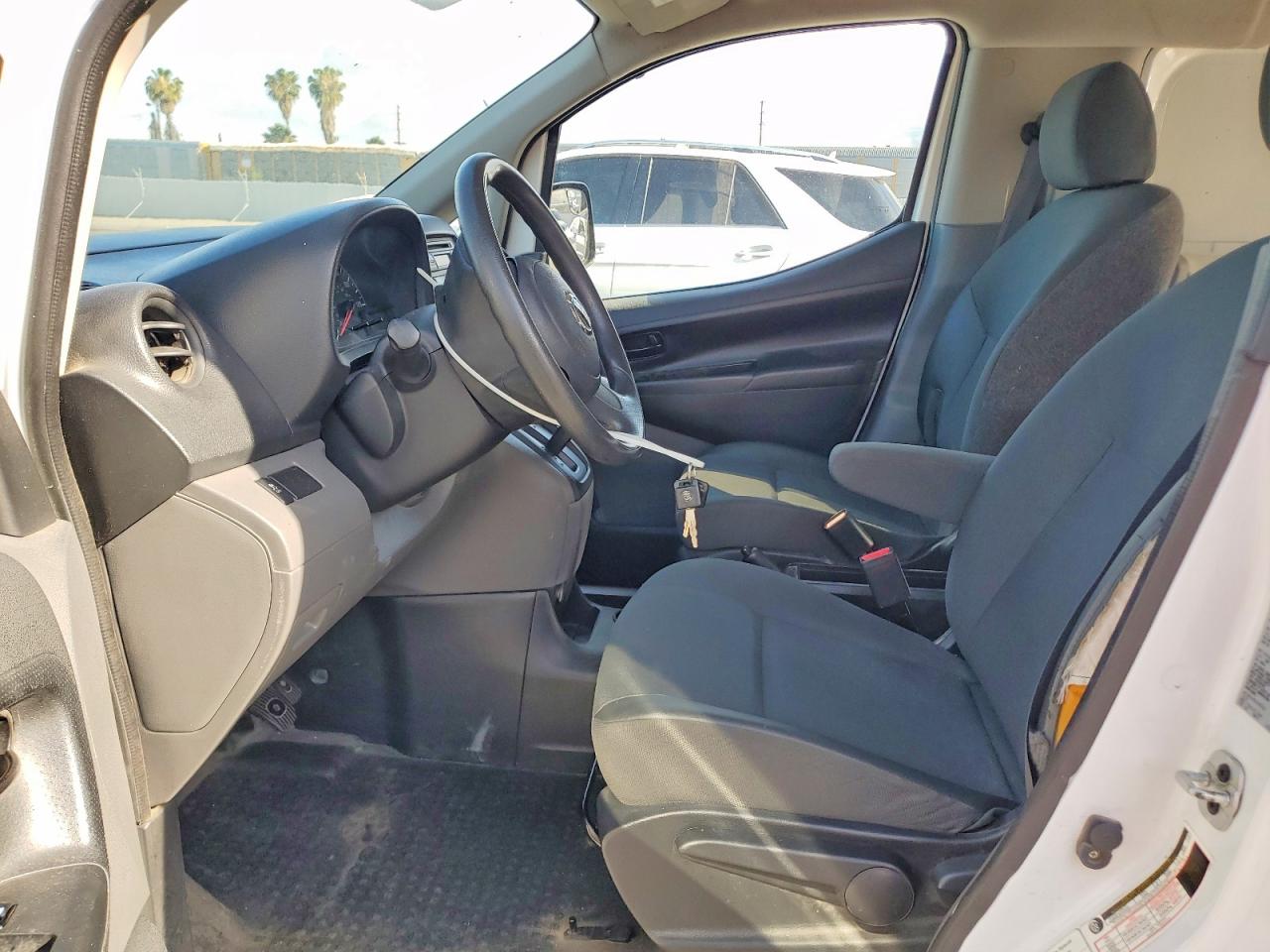 2016 NISSAN Nv200 s VIN 3N6CM0KN9GK693323 photo 7