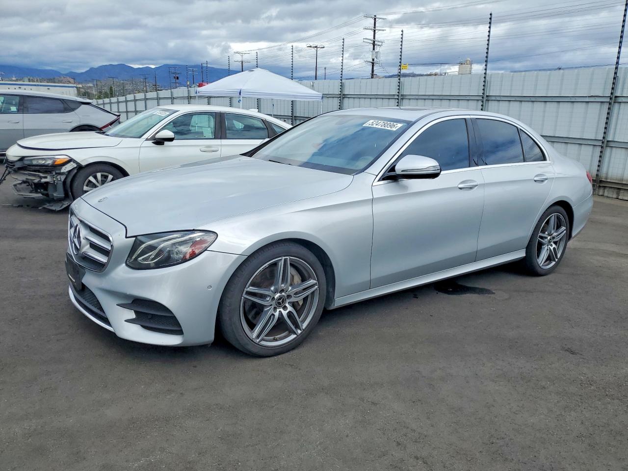 2018 Mercedes-Benz E-class VIN WDDZF4JB7JA431563 photo 1