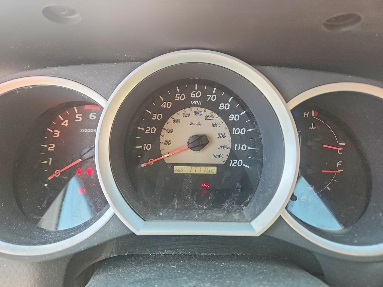 2010 Toyota Tacoma VIN 3TMJU4GN8AM107331 photo 9
