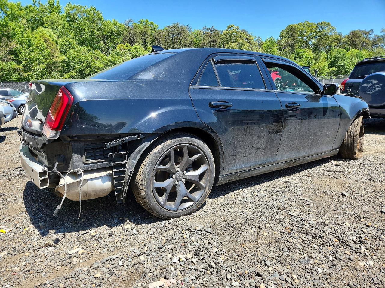2023 Chrysler 300 VIN 2C3CCABGXPH613810 photo 3